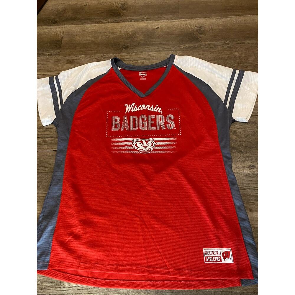 Wisconsin Badgers Womens 2XL Red Athletic Shirt NCAA Performance Tee